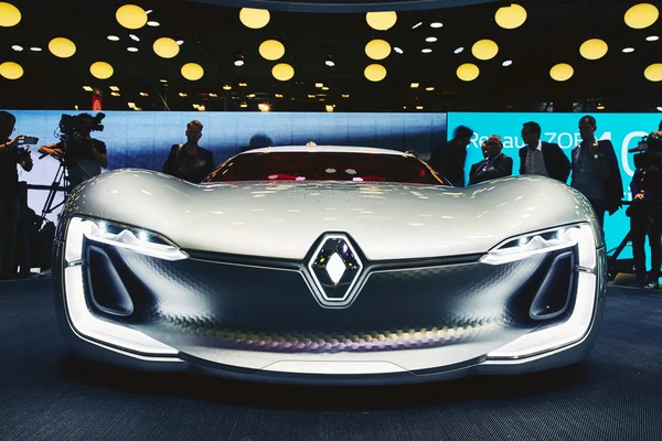 París, Francia - 29 de septiembre de 2016: Renault Trezor Concept se presenta en el Salón del Automóvil de París en la Porte de Versailles — Foto de Stock