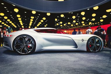 Paris, Fransa - 29 Eylül 2016: 2016 Renault Trezor Concept, Porte de Versailles'daki Paris Otomobil Fuarı'nda tanıtıldı