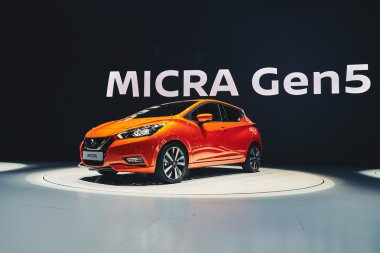 Paris, Fransa - Eylül 29, Porte de Versailles Paris Motor Show üzerinde sunulan 2016: 2017 Nissan Micra