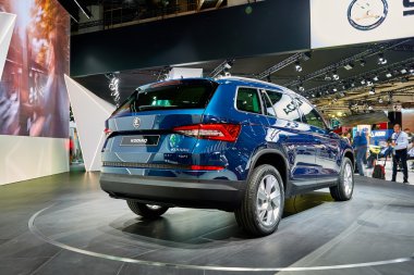 Paris, Fransa - 29 Eylül 2016: 2017 Skoda Kodiaq, Porte de Versailles'daki Paris Otomobil Fuarı'nda tanıtıldı
