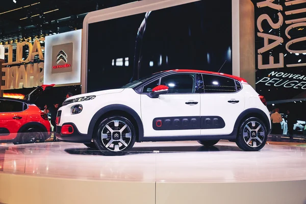 Paris, França - 29 de setembro de 2016: 2017 Citroen C3 apresentado no Salão Automóvel de Paris na Porte de Versailles — Fotografia de Stock