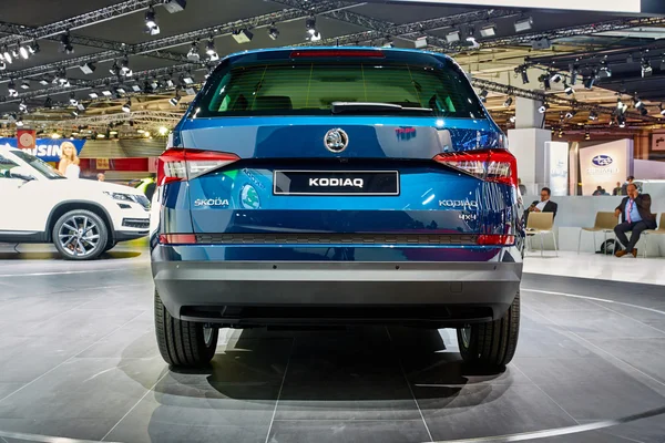 Paris, Fransa - 29 Eylül 2016: 2017 Skoda Kodiaq, Porte de Versailles'daki Paris Otomobil Fuarı'nda tanıtıldı