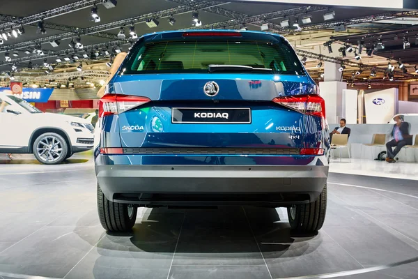 Paris, Fransa - 29 Eylül 2016: 2017 Skoda Kodiaq, Porte de Versailles'daki Paris Otomobil Fuarı'nda tanıtıldı