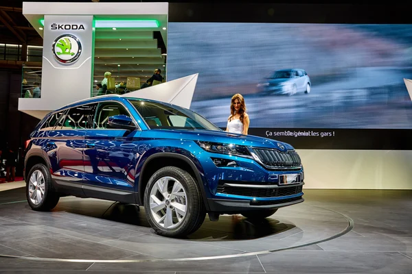 Paris, Fransa - 29 Eylül 2016: 2017 Skoda Kodiaq, Porte de Versailles'daki Paris Otomobil Fuarı'nda tanıtıldı