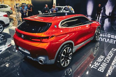 Paris, Fransa - 29 Eylül 2016: 2016 Bmw X2 Concept, Porte de Versailles'daki Paris Otomobil Fuarı'nda tanıtıldı