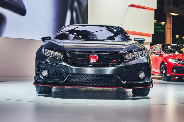 Paris, France - 29 septembre 2016 : Le prototype Honda Civic Type R 2016 présenté au Salon de l'auto de Paris à la Porte de Versailles — Photo