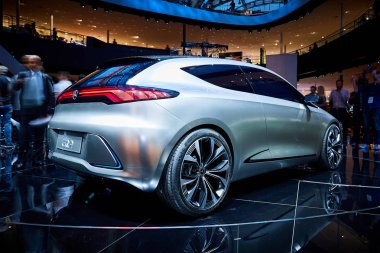 Frankfurt, Almanya - Eylül 12, 2017: 2017 Mercedes-Benz Eqa 67-th Frankfurt Uluslararası Motor Show(Iaa) Messe Frankfurt sunulan konsept