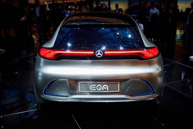 Frankfurt, Almanya - Eylül 12, 2017: 2017 Mercedes-Benz Eqa 67-th Frankfurt Uluslararası Motor Show(Iaa) Messe Frankfurt sunulan konsept