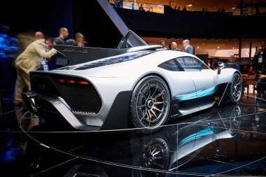 Frankfurt, Almanya - Eylül 12, 2017: 2017 Mercedes-Amg proje 67-th Frankfurt Uluslararası Motor Show(Iaa) Messe Frankfurt sunulan bir