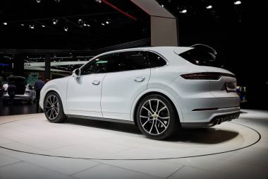 Frankfurt, Almanya - Eylül 12, 2017: 2017 Porsche Cayenne Turbo 67-th Frankfurt Uluslararası Motor Show(Iaa) Messe Frankfurt sunulan