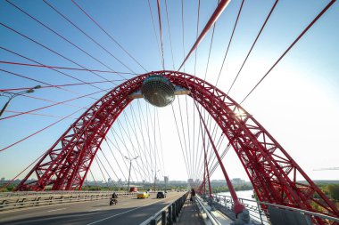 Moskova 'daki pitoresk köprünün panoramik hava görüntüsü