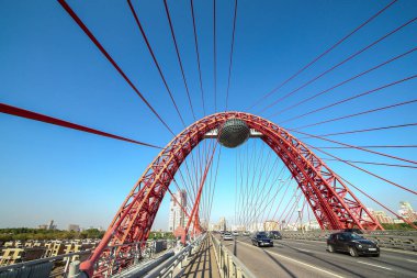 Moskova 'daki pitoresk köprünün panoramik hava görüntüsü