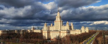 Mos 'taki ünlü Rus üniversite kampüsünün hava panoramik görüntüsü