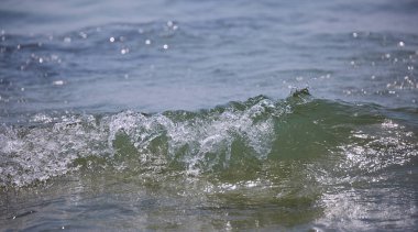 Kıbrıs Rum Kesimi Larnaka 'nın güneş yansımalı sıcak dalgaları