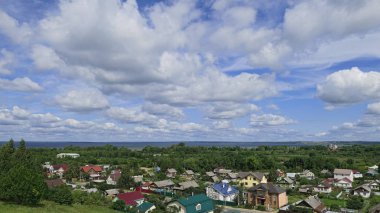 Pereslavl Zalesskiy ve Plesheevo Gölü 'nün panoramik manzarası
