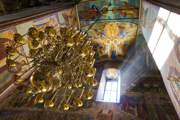 Sun beams from window inside orthodox church of The Holy Trinity — Stock Photo, Image