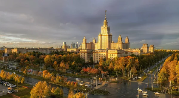Aerial panoramic view of famous Russian university campus in Mos — Stock Photo, Image