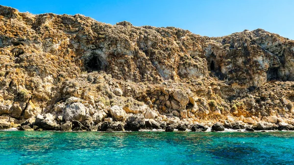 Brillante Mar Azul Cálido Chipre Con Reflejos Agradables Del Sol — Foto de Stock