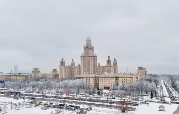 Lebendige Luftaufnahme Des Wintercampus Der Berühmten Russischen Universität Mit Verschneiten — Stockfoto