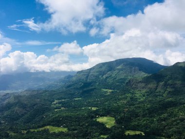 Velangolla pathana dağ yürüyüşü
