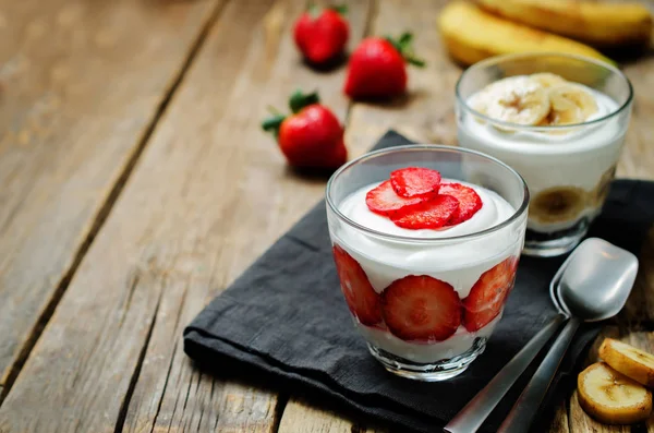 Greek yogurt strawberry and banana parfaits