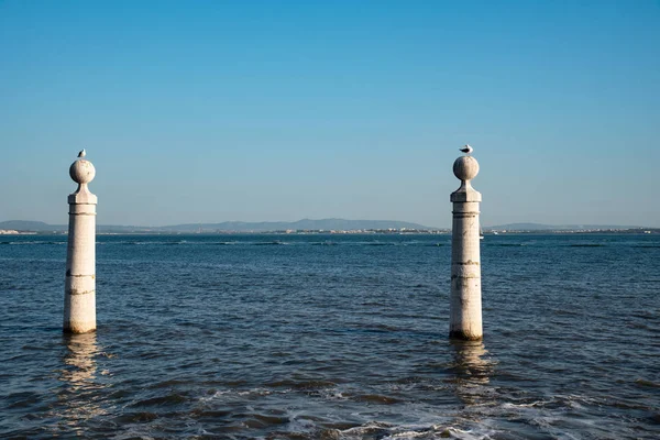 Cais Das Colunas Lissabon Interessante Orte Portugal lizenzfreie Stockbilder