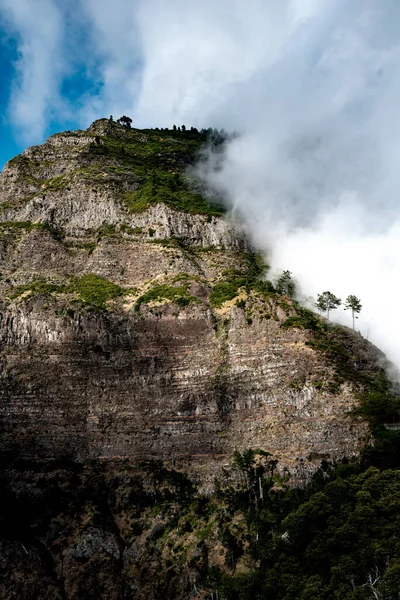 Montanha Nas Nuvens Paisagem Montanhas — Fotografia de Stock