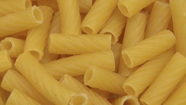 Pasta Rigatoni Gira Cierre Vista Desde Arriba — Vídeos de Stock