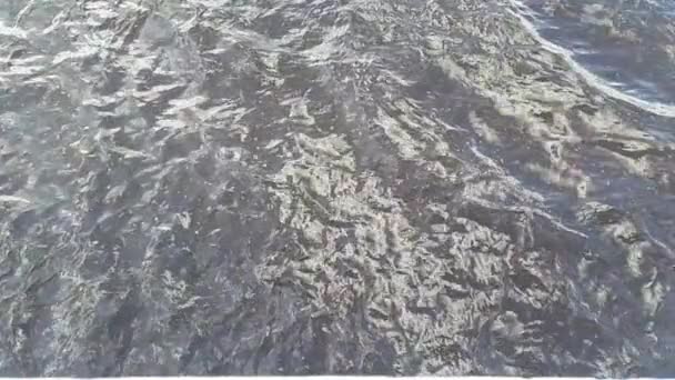 Σκοτεινό Θαλασσινό Νερό Κύματα Στη Θάλασσα Θέα Από Ψηλά Αργή — Αρχείο Βίντεο