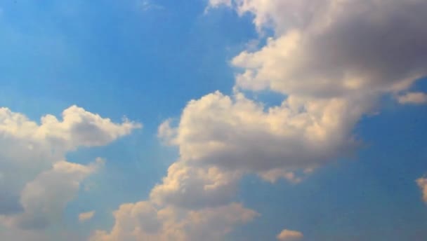 Blauer Himmel Und Weiße Wolken — Stockvideo