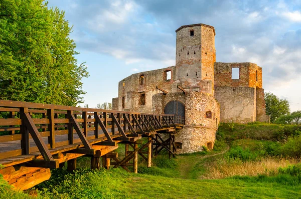 Las Ruinas Del Castillo Los Obispos Krakow Siewierz Silesia Polonia —  Fotos de Stock