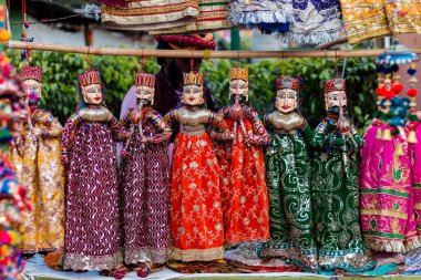 Ev yapımı kuklalar ve diğer cfaft ürünleri.