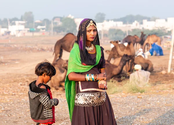 Pushkar Rajasthan India Listopad 2019 Portret Młodej Hinduskiej Pięknej Kobiety — Zdjęcie stockowe