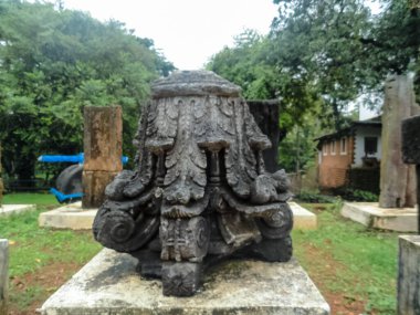 Goa, Hindistan - Ocak 2019: Goa 'daki eski kilise Katolik Hristiyanlar tarafından kullanılan dua için