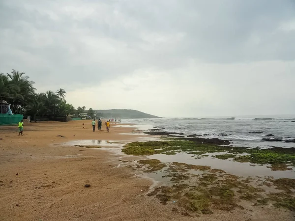 Landskap Goa Stränder Med Lynnig Himmel Och Turister — Stockfoto