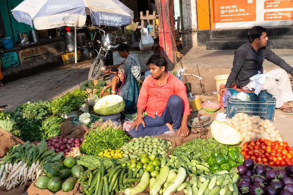 Varanasi Uttar Pradesh India April 2019 Street Vendors Selling Products — Stock Photo, Image