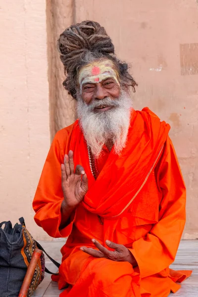 Varanasi Uttar Pradesh India Abril 2019 Retrato Sadhu Baba Indio —  Fotos de Stock