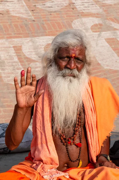 瓦拉纳西 北方邦 2019年4月 瓦拉纳西街头印度僧人的肖像 — 图库照片