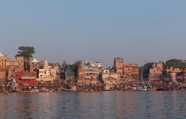 Varanasi Ghats Dasashwamedh Ghat Coloré Avec Des Bateaux Dans Rivière — Photo