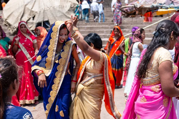 Varanasi Uttar Pradesh India April 2019 Young Indian Woman Dancing — Stock Photo, Image
