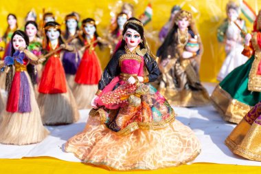 Surajkund Esnaf Fuarında el yapımı Jüt marihuanası satılıyor.