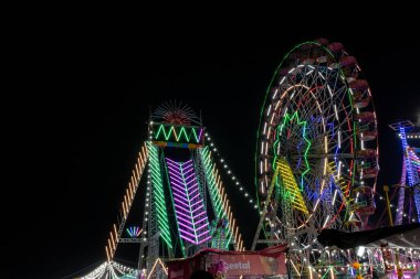 Pushkar Fuarında Dönme dolap