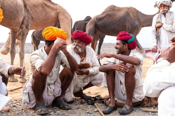 Pushkar Rajasthan Índia Novembro 2019 Retrato Comerciante Camelos Índio Com — Fotografia de Stock