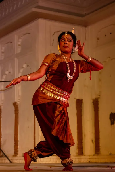 Індійські Дівчата Виконують Індійські Класичні Танці Odisha State Під Час — стокове фото