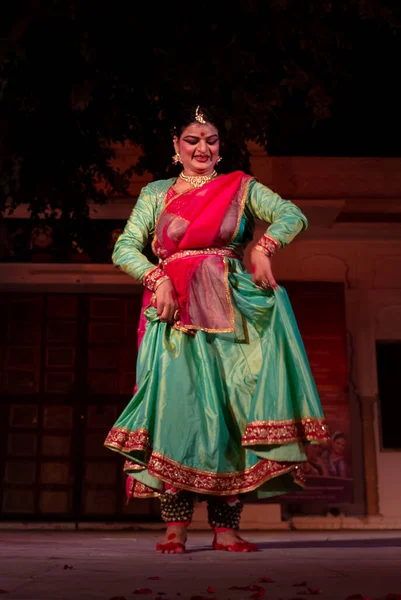 Danseuse Classique Indienne Interprétant Danse Classique Kathak Foire Chameau Pushkar — Photo