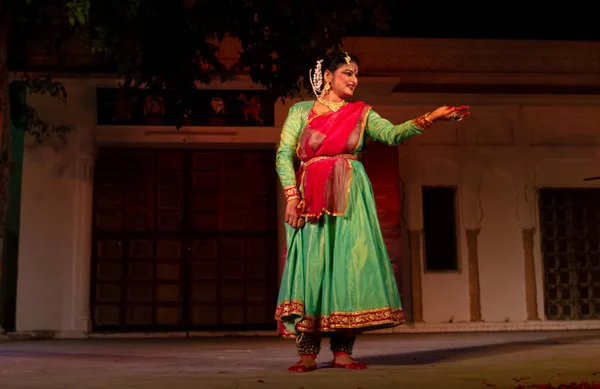 Indian Classic Dancer Treedt Klassieke Kathak Dansvorm Pushkar Camel Fair — Stockfoto