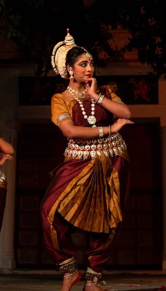 Ragazze Indiane Che Esibiscono Nella Danza Classica Indiana Odissi Dello — Foto Stock