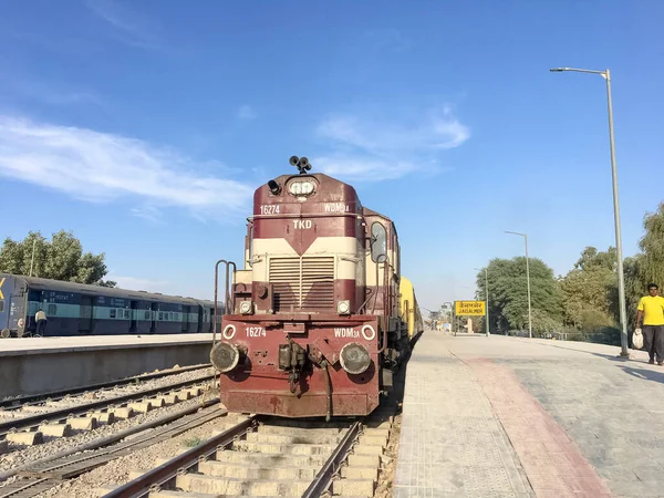 Routes Indiennes Cyclistes Faisant Vélo Longewala Jaisalmer Passant Par Route — Photo