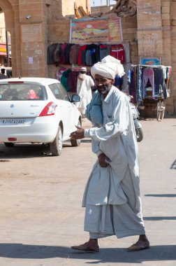Patwon Ki Haveli, Jaisalmer, Rajasthan, Hindistan. Bunlardan ilki 1805 yılında Guman Chand Patwa tarafından yaptırıldı ve inşa edildi. Bu, en büyük ve en gösterişli olanı.. 