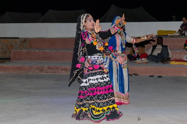 Une Femme Exécutant Danse Folklorique Traditionnelle Kalbelia Jaisalmer Rajasthan Inde — Photo